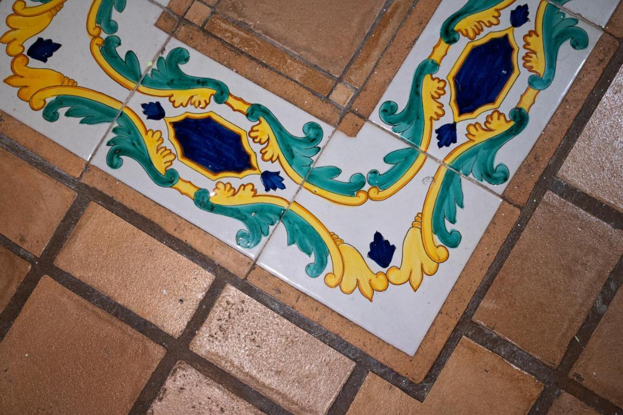 Casa "Positano" Da Ely - Salerno Centro Con Self Check-In Apartment ภายนอก รูปภาพ
